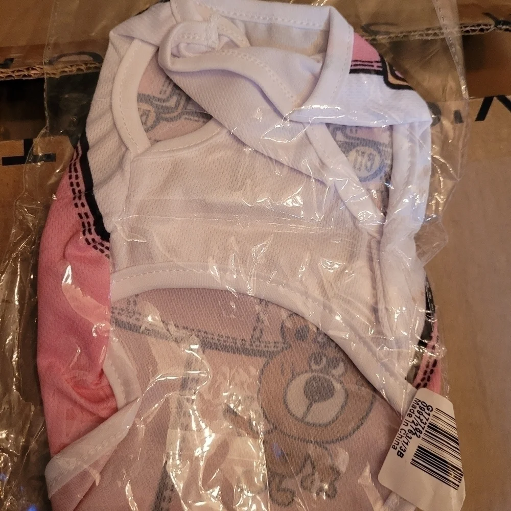 Small shirt NWT FOR A SMALL DOG